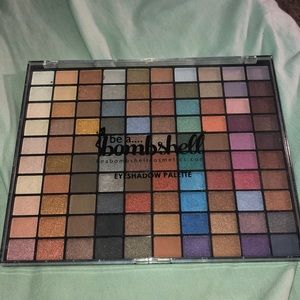 Eyeshadow palette